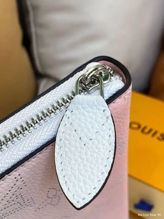 Affordable VUITTON ZIPPY WALLET LOUIS 0530
